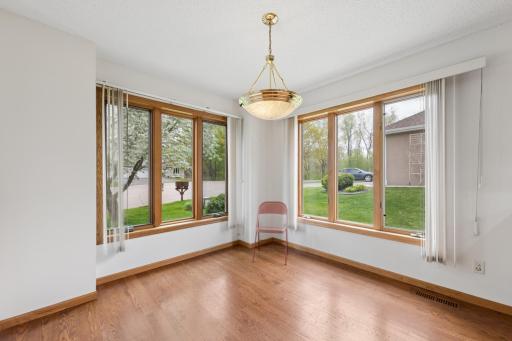 12980 39th Avenue N, Plymouth, MN 55441