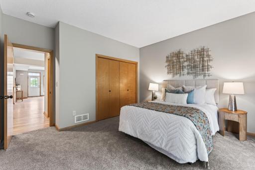 343 Appleblossom Lane E, Shakopee, MN 55379