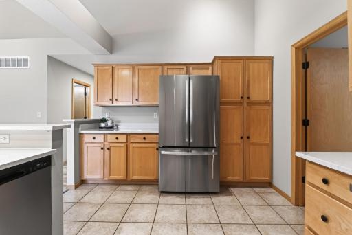 343 Appleblossom Lane E, Shakopee, MN 55379