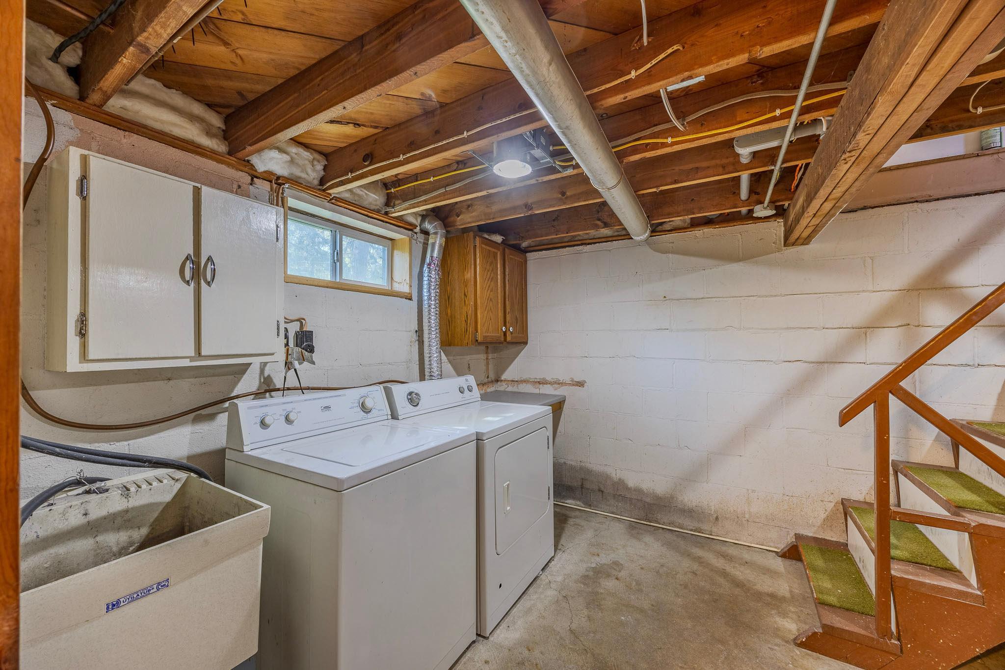 Lower level laundry