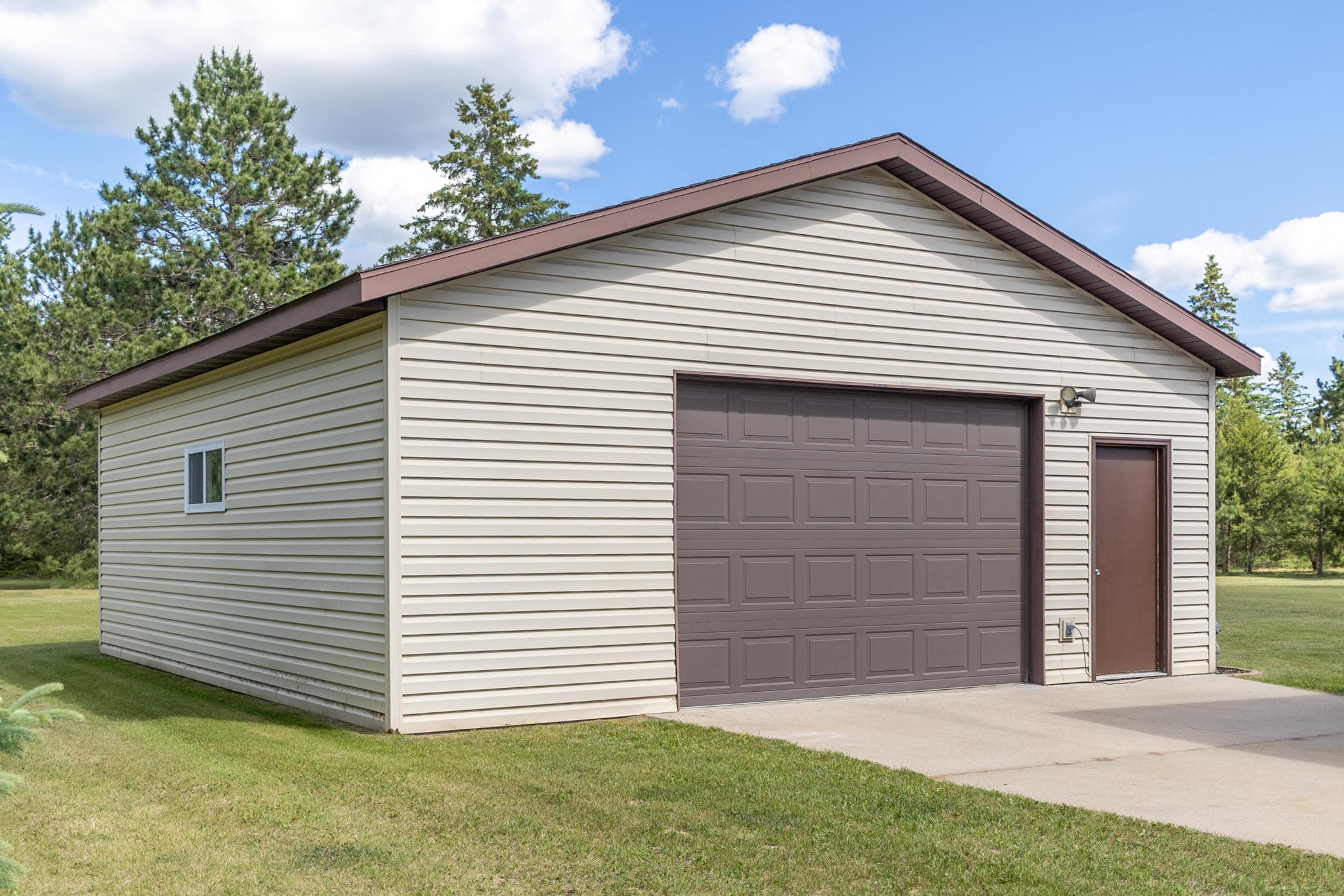Dickinson Drive - 6834-34.jpg