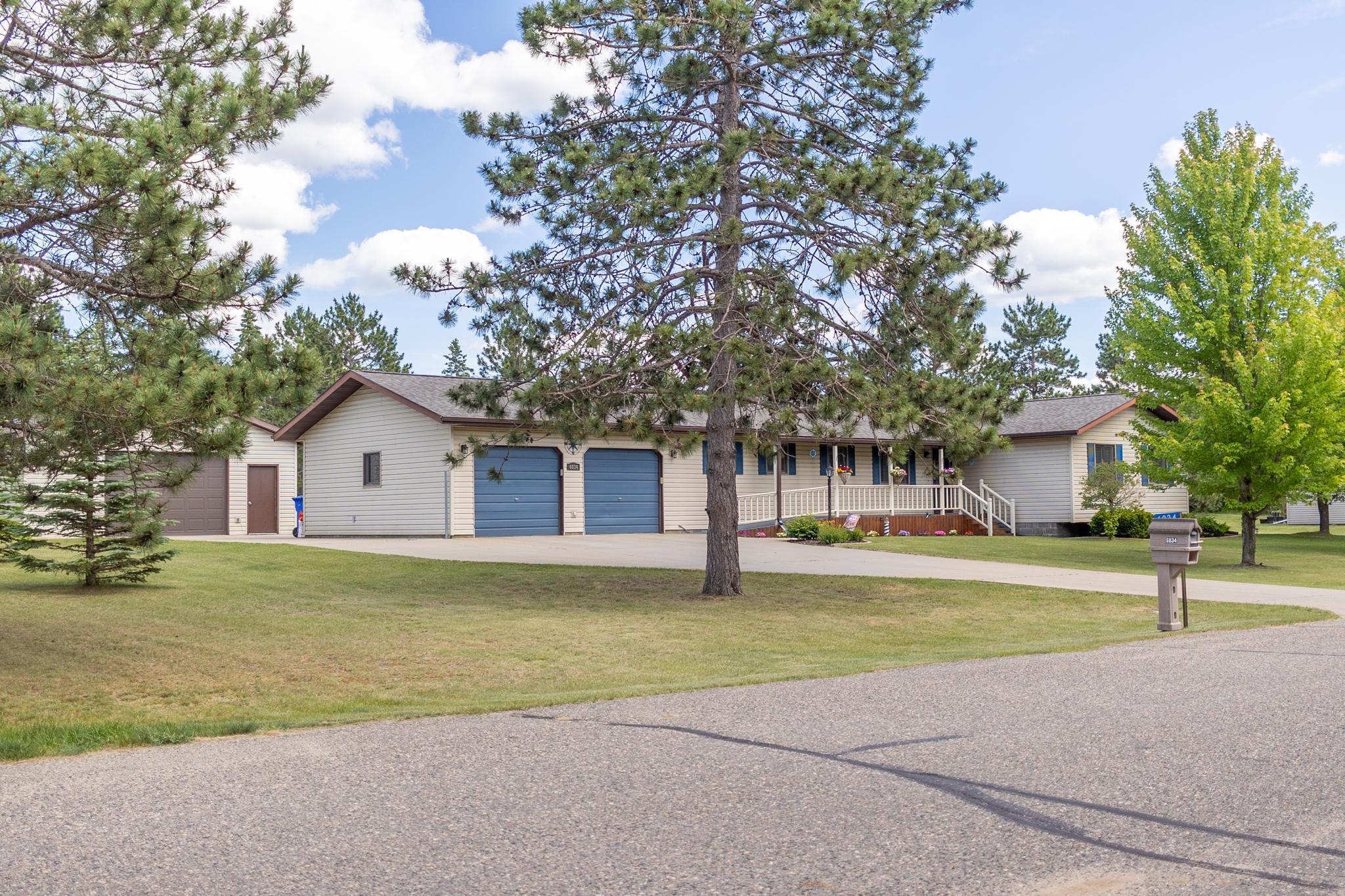 Dickinson Drive - 6834-41.jpg