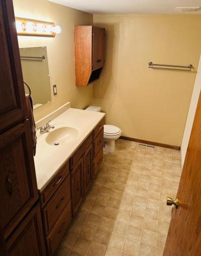 106 3rd Avenue W, Raymond, MN 56282