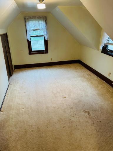 106 3rd Avenue W, Raymond, MN 56282