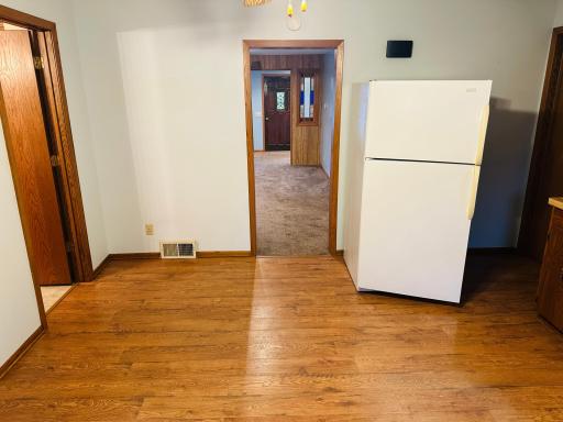 106 3rd Avenue W, Raymond, MN 56282