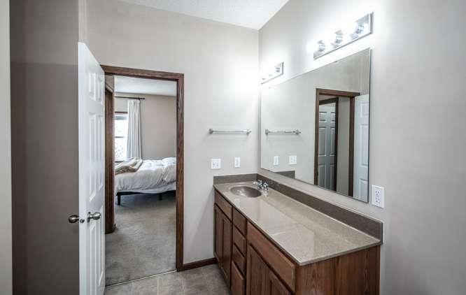 024-029-Bathroom-666x422.jpg