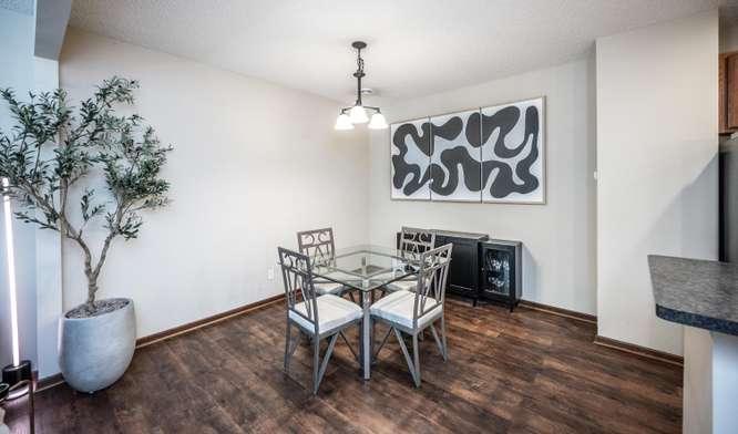 011-010-Dining Room-666x392.jpg