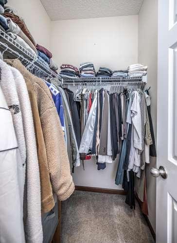 029-016-Primary Closet-365x500.jpg