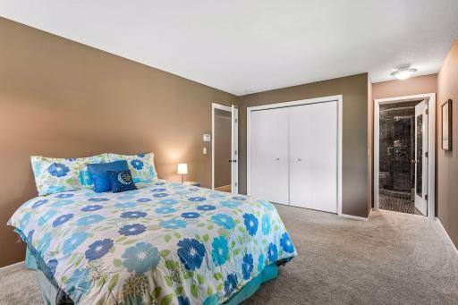 9400 Toledo Avenue S, Minneapolis, MN 55437