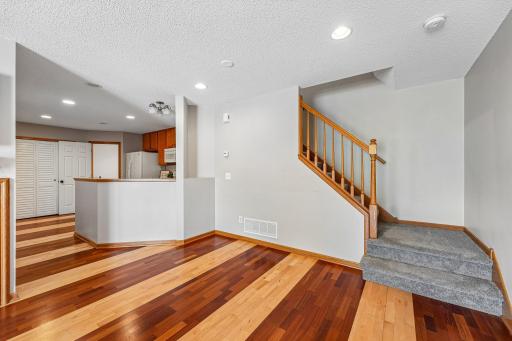 2744 Wagon Wheel Trail, Chaska, MN 55318
