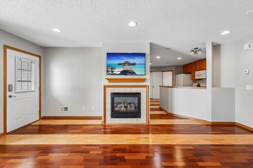 2744 Wagon Wheel Trail, Chaska, MN 55318