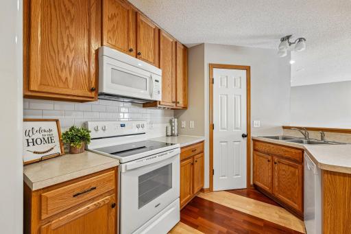 2744 Wagon Wheel Trail, Chaska, MN 55318