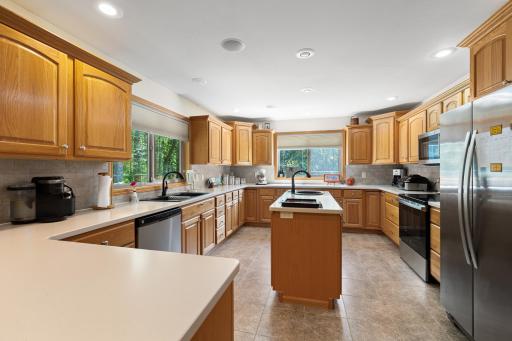 9809 Ravenswood Road, Brainerd, MN 56401
