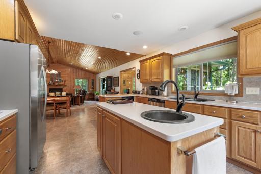 9809 Ravenswood Road, Brainerd, MN 56401
