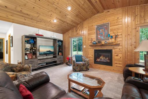 9809 Ravenswood Road, Brainerd, MN 56401