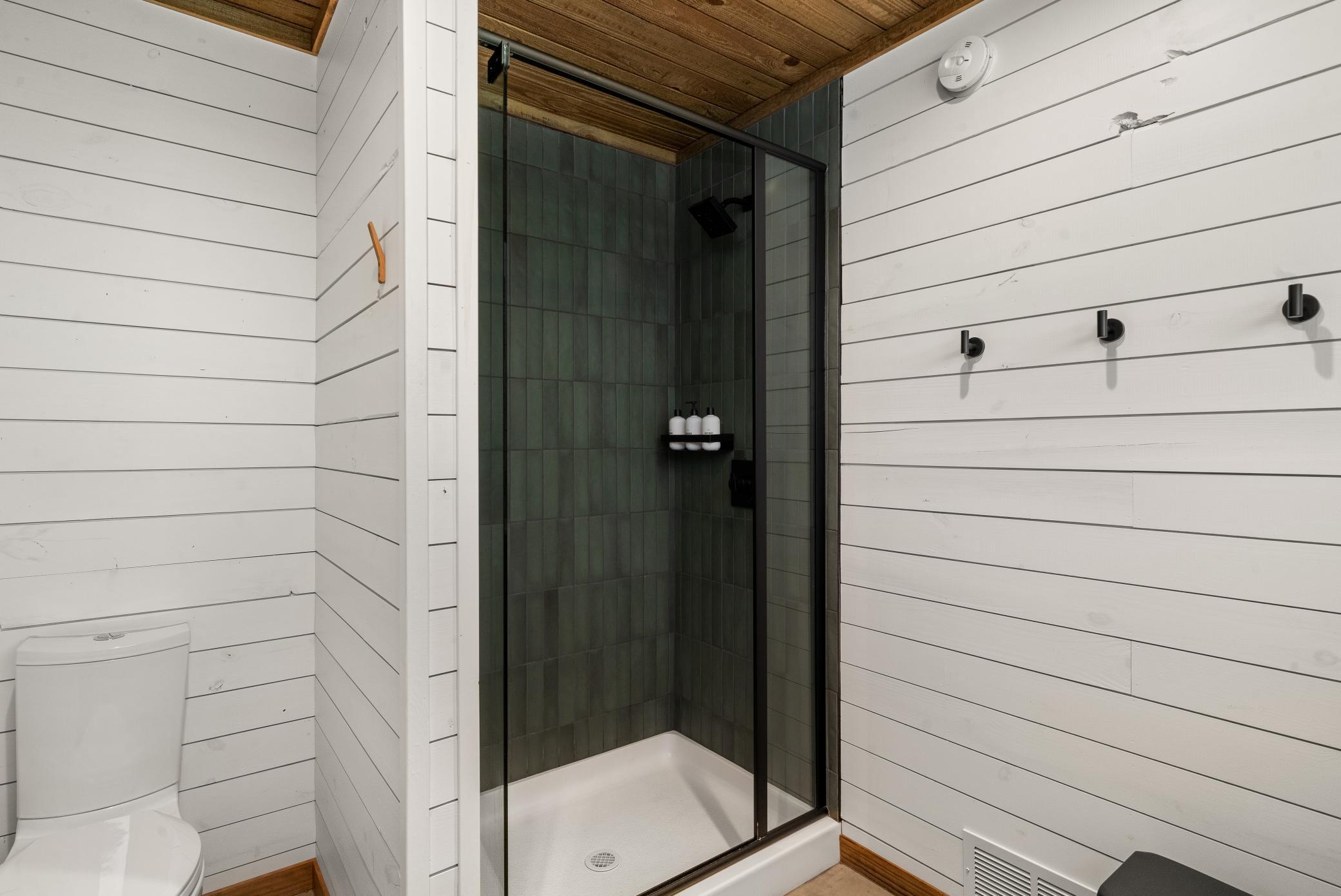 'The local'- private bath