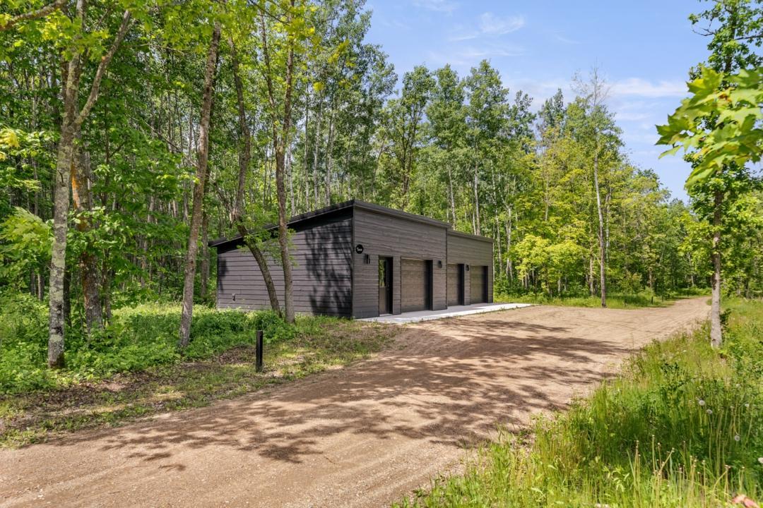 'The Shed'- Garage