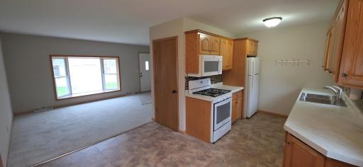 610 8th Avenue SW, Little Falls, MN 56345