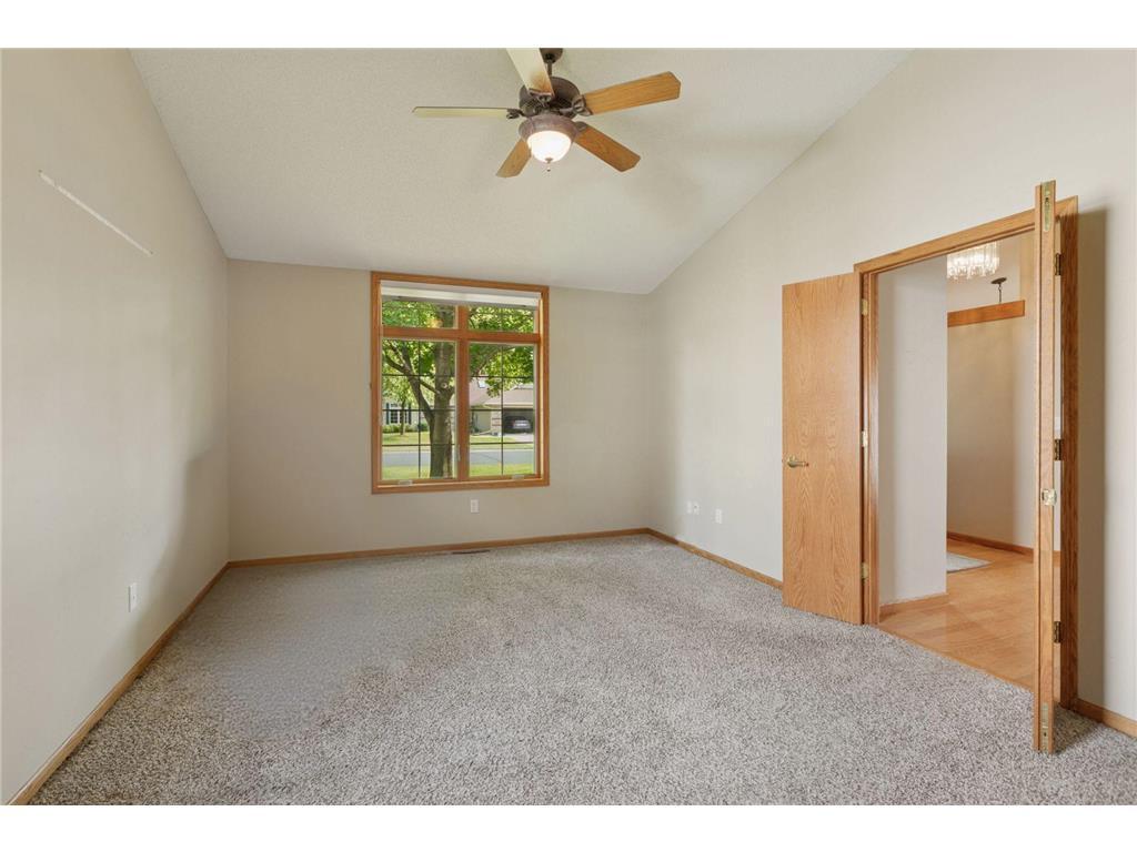 Owner Bedroom1.jpg