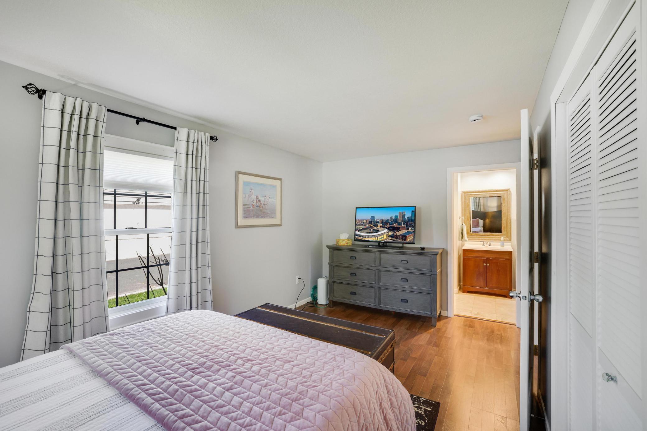 8710Photography-Web-Friendly-6258-Orleans-Ln-N-Maple-Grove-MN-55369-24.jpg