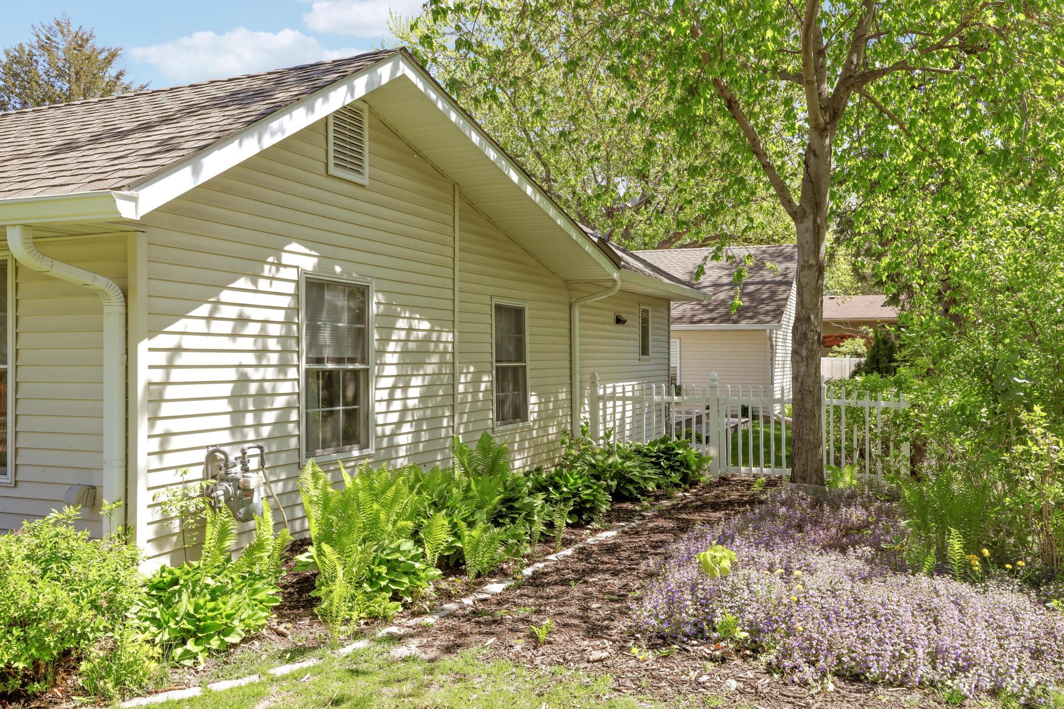 8710Photography-Web-Friendly-6258-Orleans-Ln-N-Maple-Grove-MN-55369-50.jpg