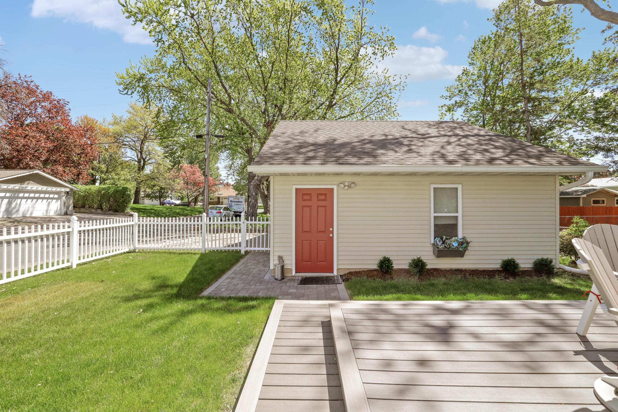 8710Photography-Web-Friendly-6258-Orleans-Ln-N-Maple-Grove-MN-55369-45.jpg