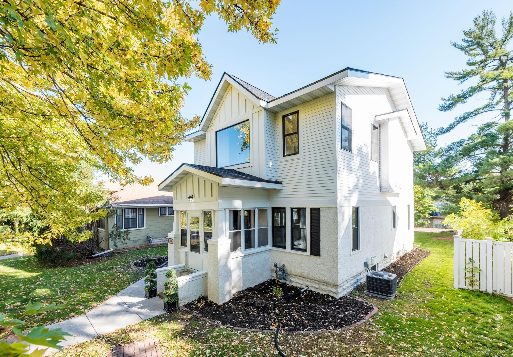 Welcome Home to your Urban Farmhouse