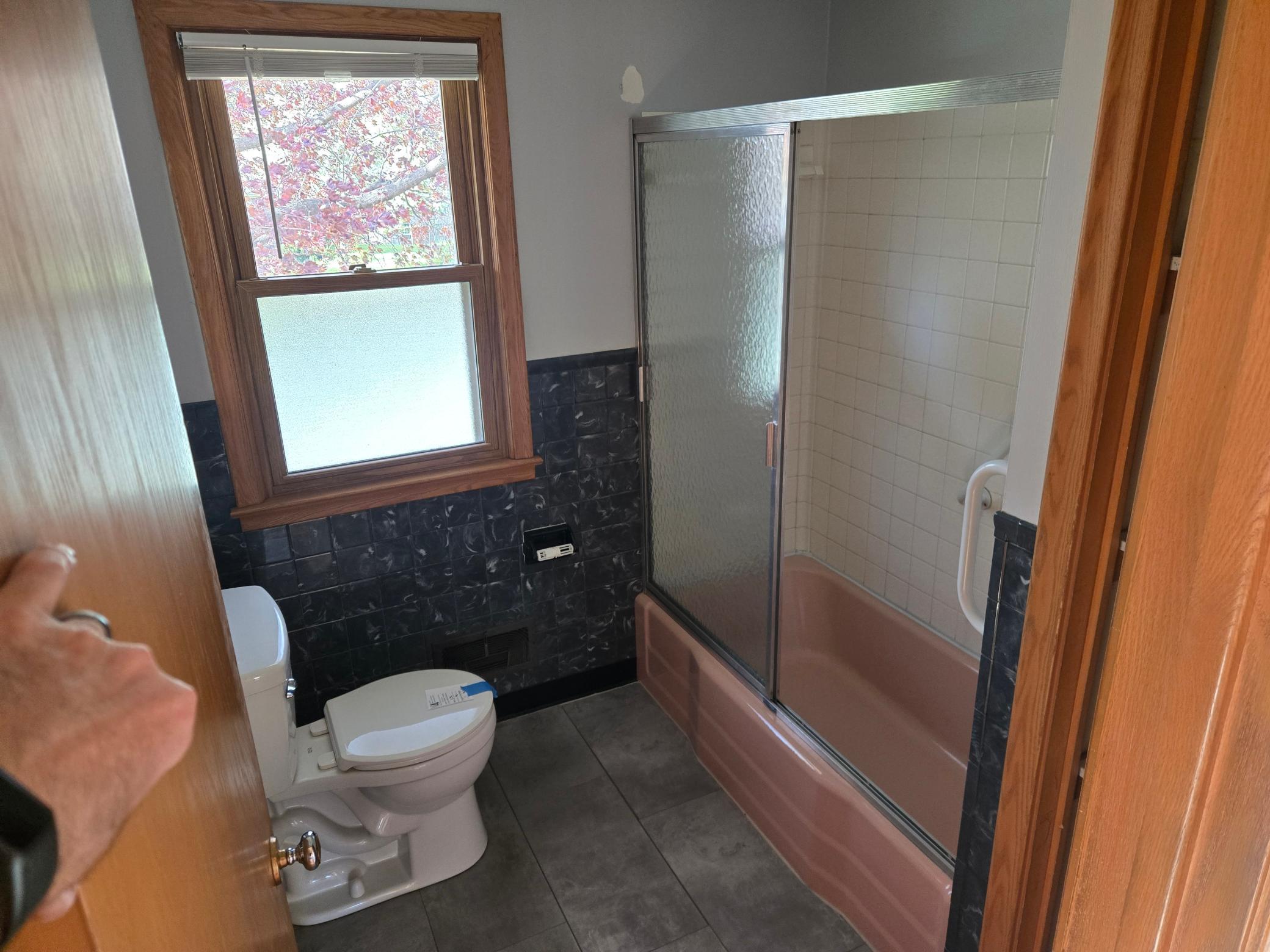 main floor bathroom.jpg