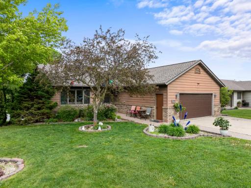430 2nd Street SE, Plainview, MN 55964
