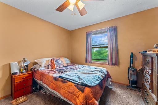 430 2nd Street SE, Plainview, MN 55964