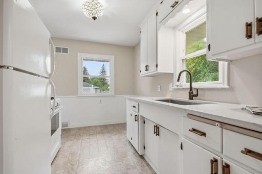 1015 Dionne Street, North Saint Paul, MN 55113