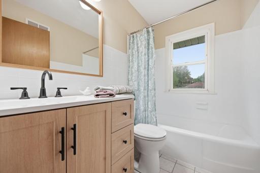 1015 Dionne Street, North Saint Paul, MN 55113