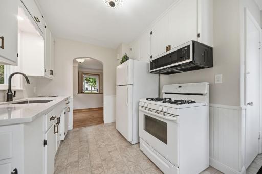 1015 Dionne Street, North Saint Paul, MN 55113