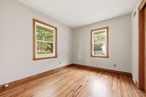 1015 Dionne Street, North Saint Paul, MN 55113