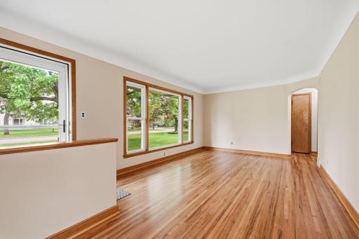 1015 Dionne Street, North Saint Paul, MN 55113