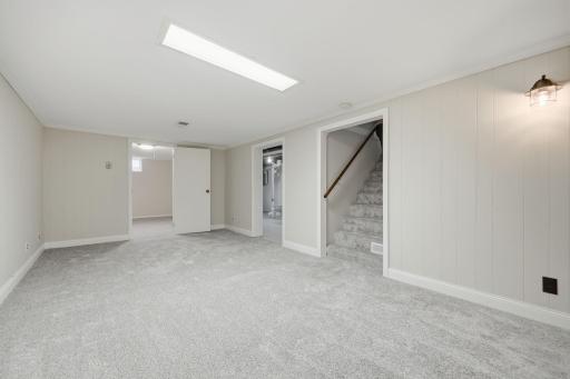 1015 Dionne Street, North Saint Paul, MN 55113