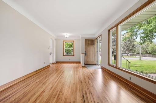 1015 Dionne Street, North Saint Paul, MN 55113