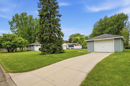 1015 Dionne Street, North Saint Paul, MN 55113