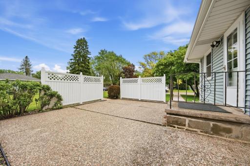 1015 Dionne Street, North Saint Paul, MN 55113
