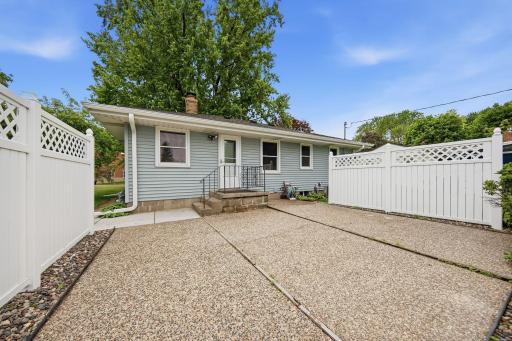 1015 Dionne Street, North Saint Paul, MN 55113