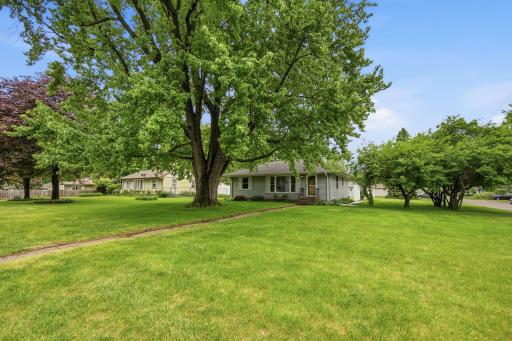 1015 Dionne Street, North Saint Paul, MN 55113