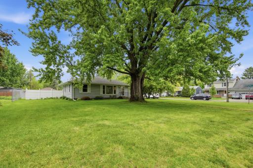 1015 Dionne Street, North Saint Paul, MN 55113