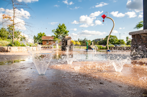In July, the town hosts its annual Leprechaun Days celebration, a well-known 10-day festival with a fair, parade, live music, fireworks and a chili cook-off. Thereâs even a Blarney Stone Hunt where kids can hunt for pots of gold.