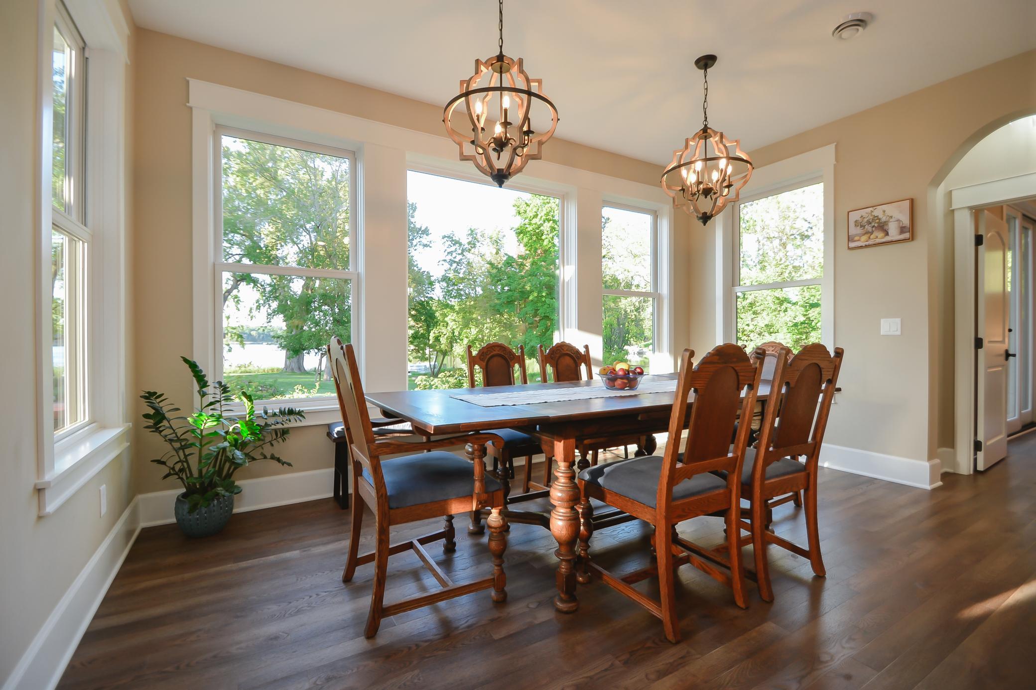 Dining area off kitchen