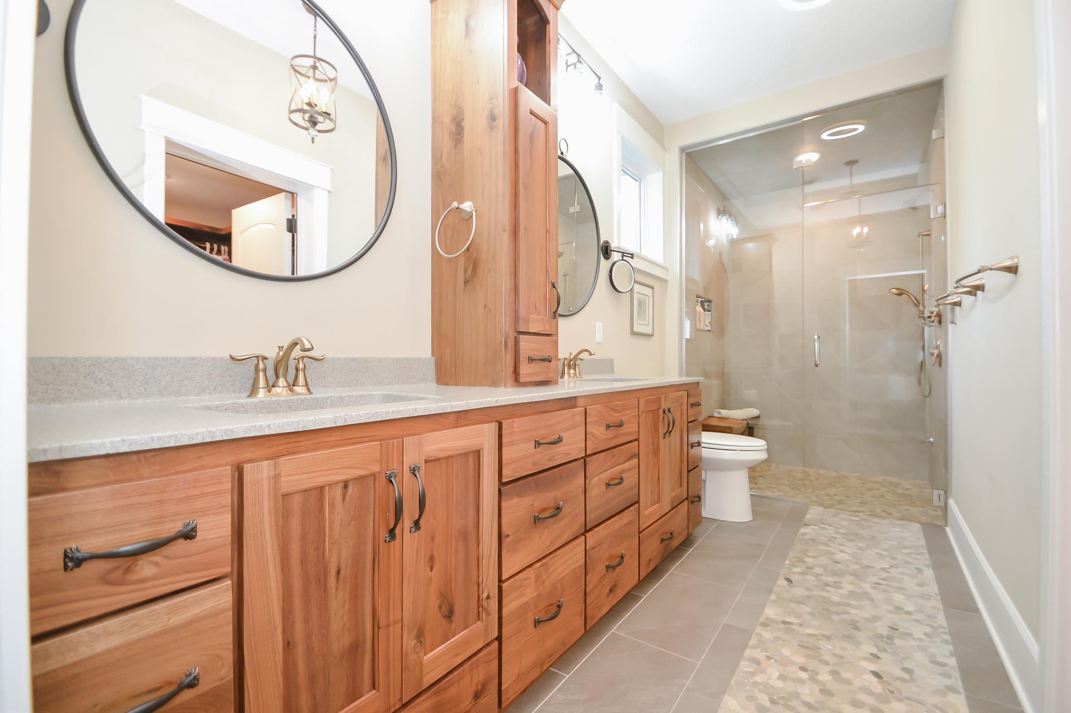 Large primary luxury bath