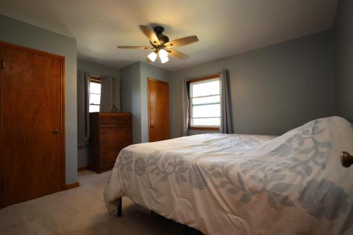 15 2nd Street SE, Hillsboro, ND 58045