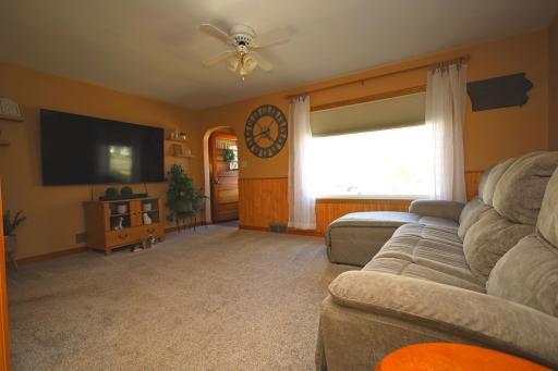 15 2nd Street SE, Hillsboro, ND 58045