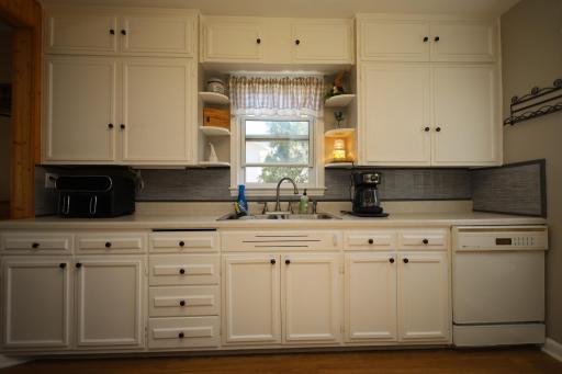 15 2nd Street SE, Hillsboro, ND 58045