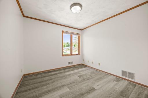 4686 Penkwe Way, Saint Paul, MN 55122