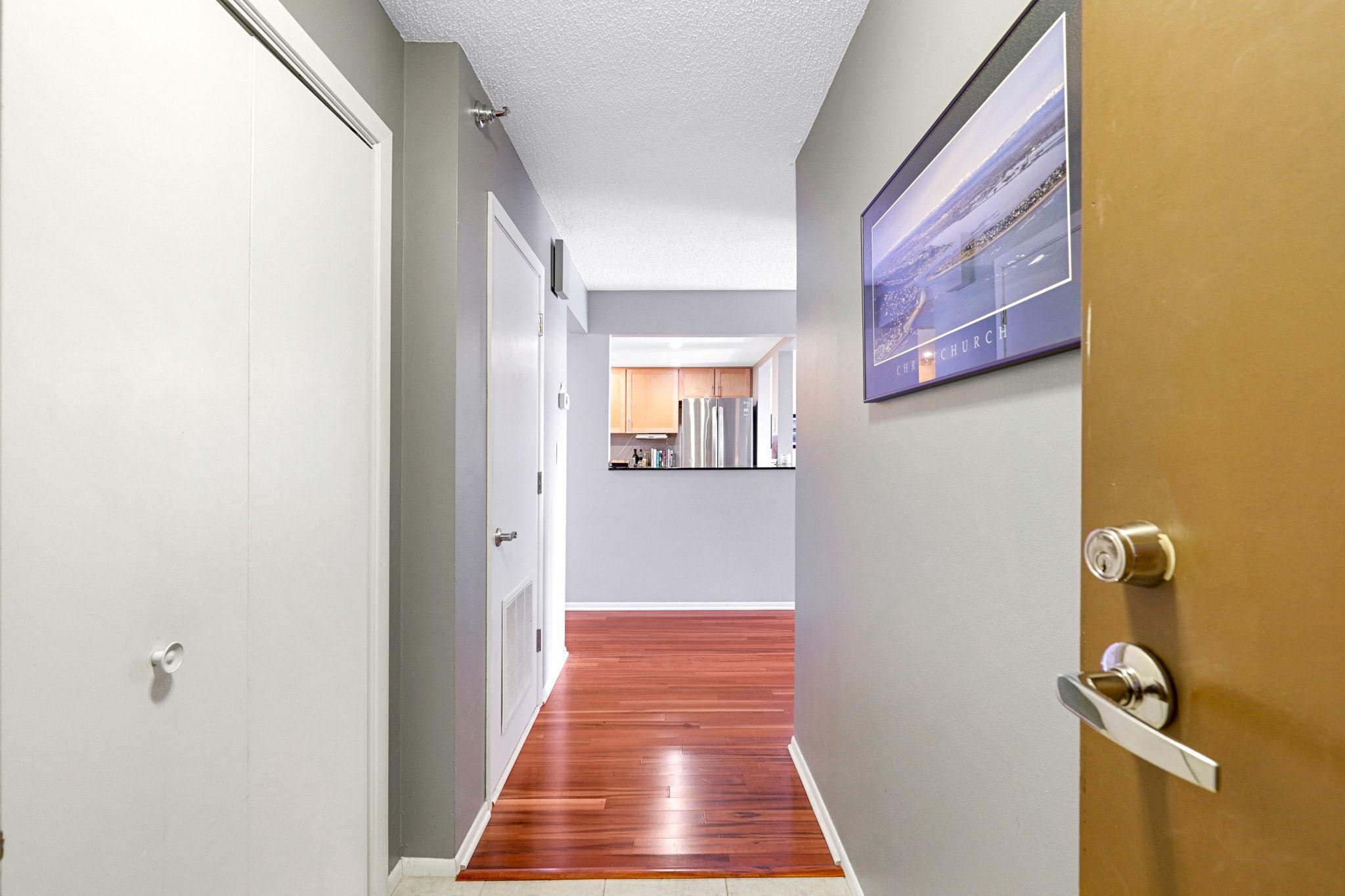 1-web-or-mls-110 1st Ave NE F1601, Minneapolis-1.jpg